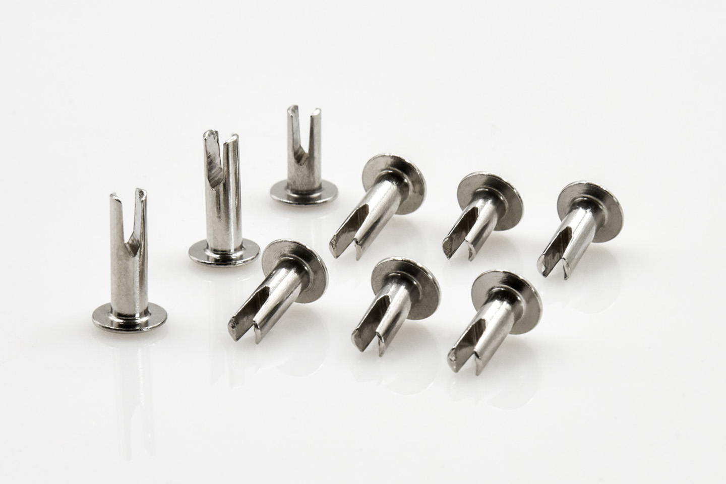 Piloni_Rivetti_Standard_02_PhAglaia